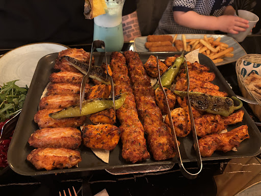 Photo of Opuz Kitchen & Bar Hemel - 162 Marlowes, Hemel Hempstead HP1 1BA